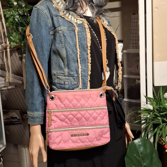Lily Bloom Handbags - Lily Bloom pink quilted sling crossbody bag 9.5x8